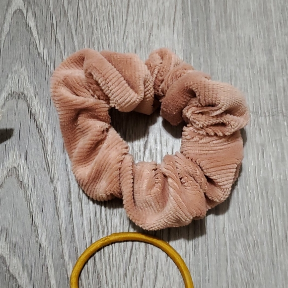 Scrunchie Bundle - Picture 3 of 6